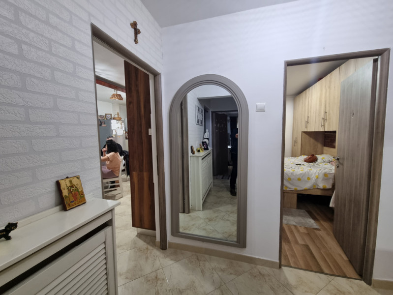 Arena Mall- 22 Decembrie- 3 camere decomandate la etajul 1, mobilat 