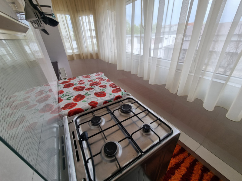 Ștefan cel Mare- Aral- EON- 3 camere decomandate, modern, etaj 1