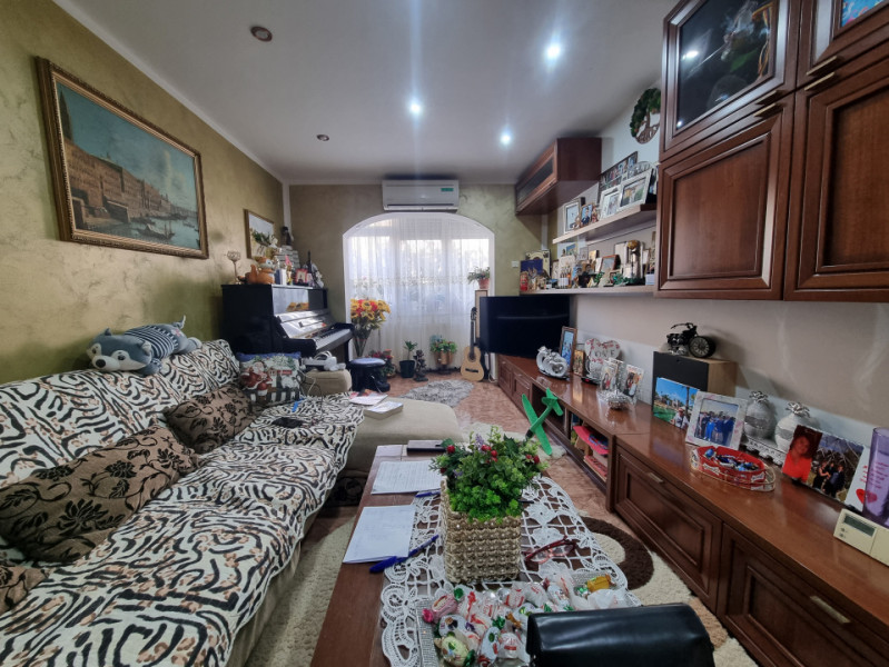 Apartament 4 camere la etajul 1, mobilat-utilat, Zona Parcul Nord