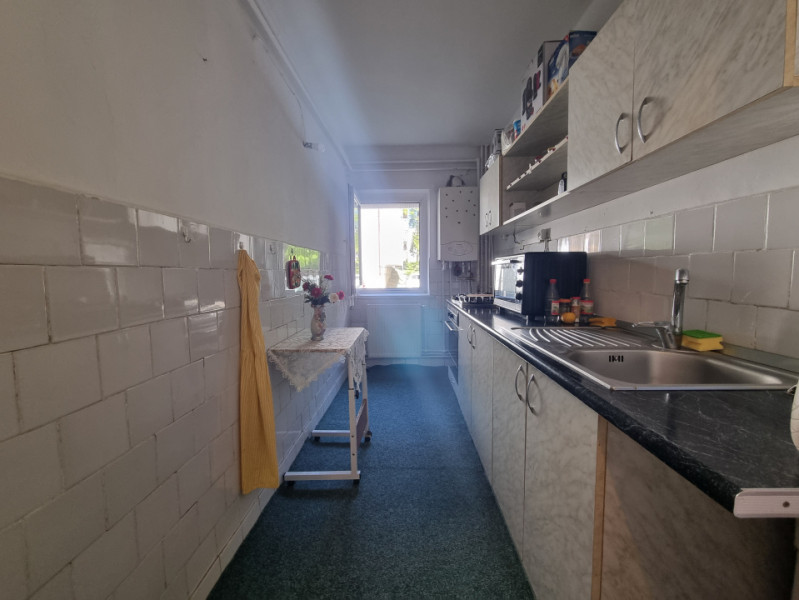 Zonă Centrală/garsonieră decomandată/confort 1/bloc de apartamente 