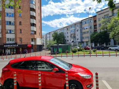 Zona de top-intre Centru si Insula de Agrement-Garsoniera decomandata