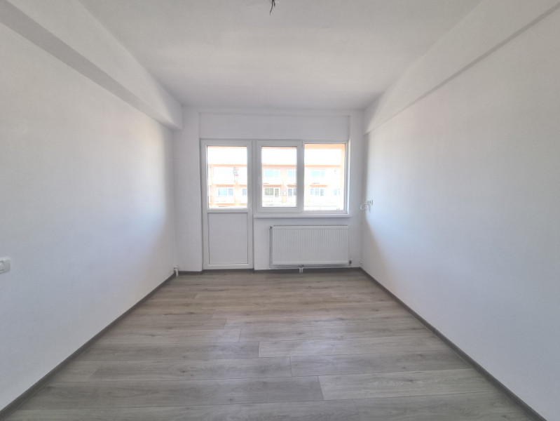 Ultracentral- Prefectură- 3 camere, renovat acum, totul nou, etaj 3