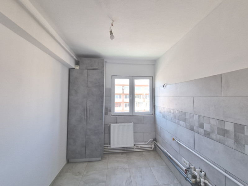 Ultracentral- Prefectură- 3 camere, renovat acum, totul nou, etaj 3