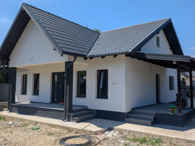 Vând casa la cheie în Hemeius - Parc Dendrologic 