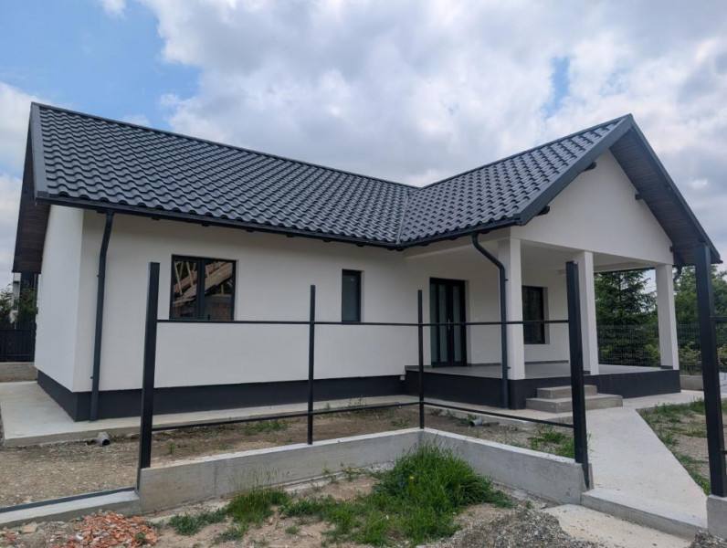 Casa deosebita 2026 Hemeius 3 dormitoare, 2 bai