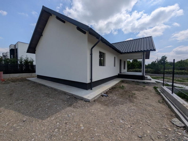 Casa deosebita 2026 Hemeius 3 dormitoare, 2 bai