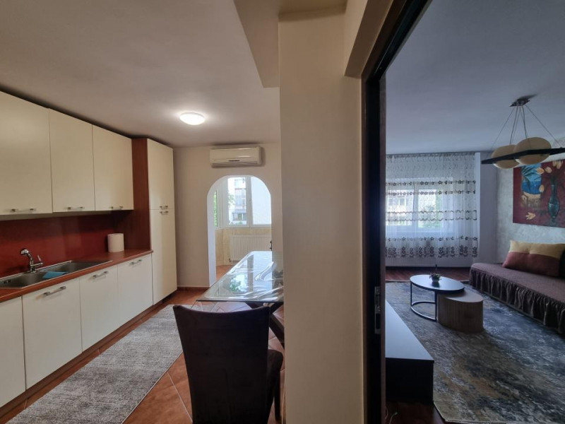 Apartament 2 camere, etaj 1, Neagoe Vodă- Martiri, prima închiriere 