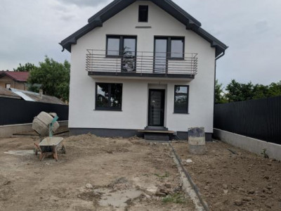 Vila toate utilitățile, încălzire pardoseală, Serbanesti