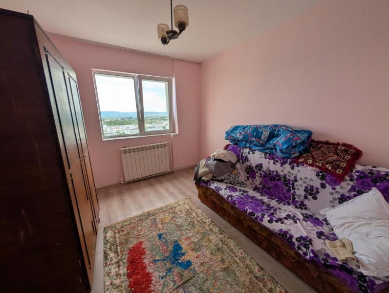 3 camere decomandate Școală Ion Luca
