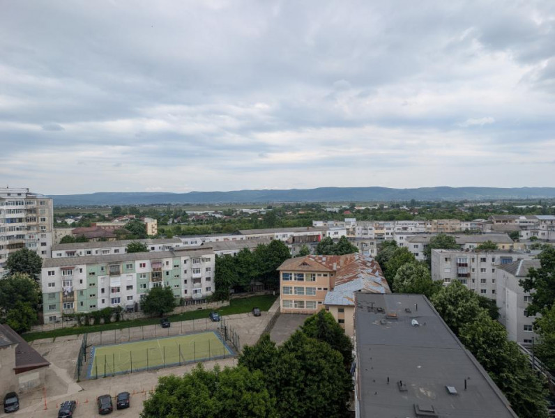 3 camere decomandate Școală Ion Luca