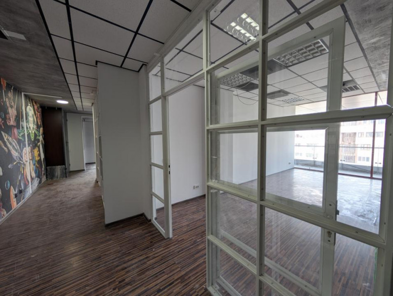 Spatiu birou 30 Avenue Bacau, 140mp