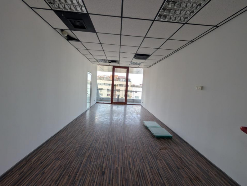 Spatiu birou 30 Avenue Bacau, 140mp
