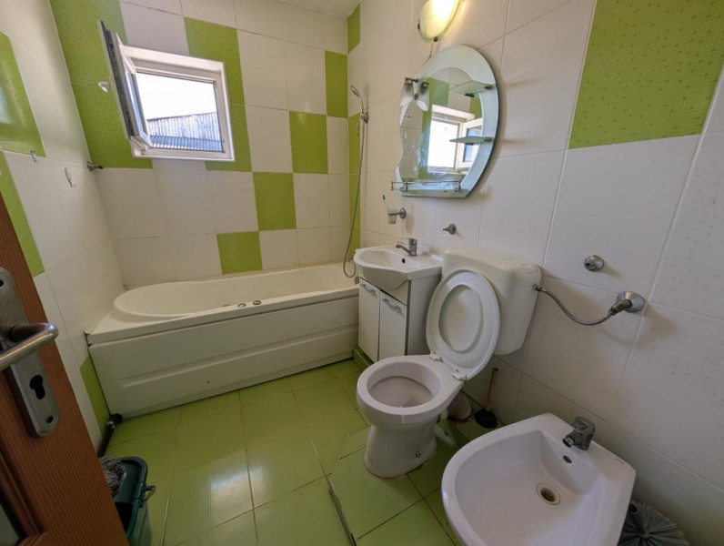 Decomandat, 2 balcoane, 3 camere Piata Sud