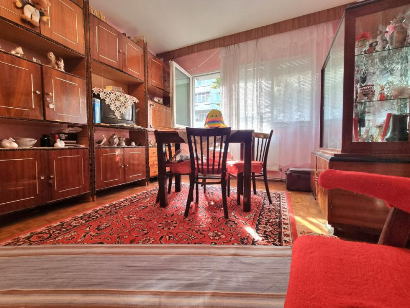 Ultracentral- Apartament 2 camere la etajul 1, cu parc lângă bloc