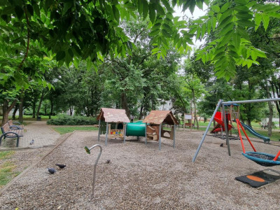 Verde-n față! Apartament 2 camere ultracentral/etaj 1, cu parc lângă 