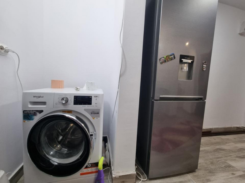 Școala Sadoveanu/Apartament 2 camere/etaj 1/renovat recent/mobilat 