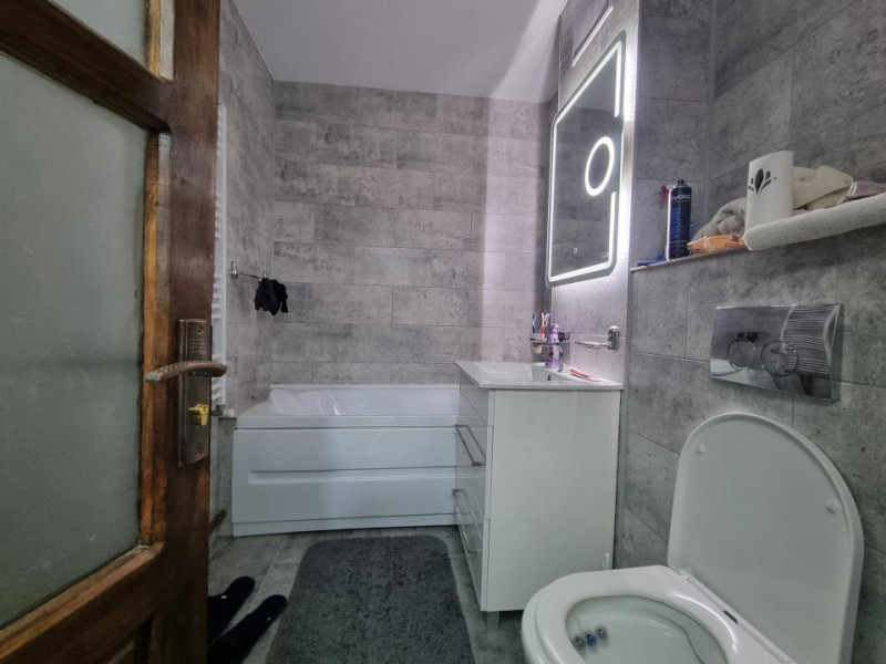 Școala Sadoveanu/Apartament 2 camere/etaj 1/renovat recent/mobilat 