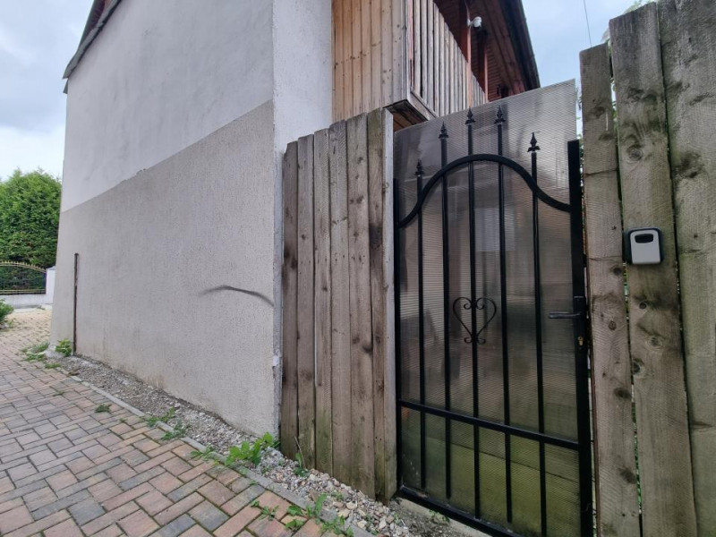 Spațiu 40 mp la curte, intrare separată- Zona Mioriței- Martir Horia 