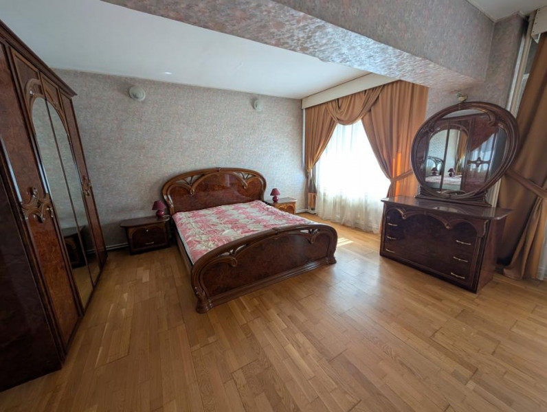 De închiriat! 2 camere decomandate Parcul Catedralei 