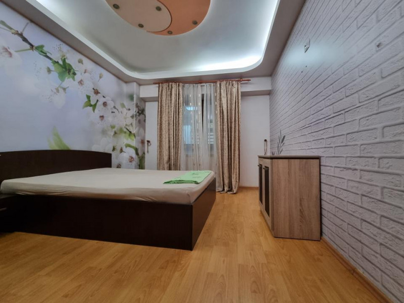 Arena Mall-Ștefan cel Mare-3 camere-76 mp utili-renovat și mobilat 