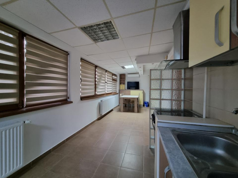 Arena Mall-Ștefan cel Mare-3 camere-76 mp utili-renovat și mobilat 