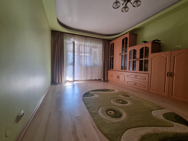 Arena Mall-Ștefan cel Mare-3 camere-76 mp utili-renovat și mobilat 