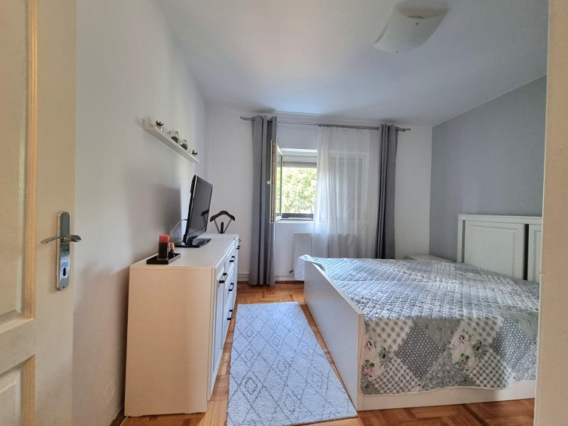 Bistrița Lac- Apartament 3 camere decomandate/etaj 2/mobilat/utilat 