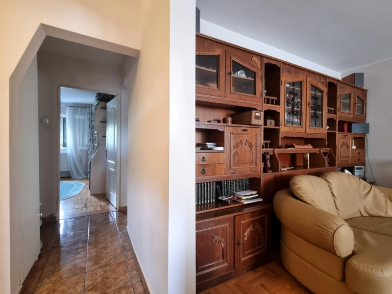 Bistrița Lac- Apartament 3 camere decomandate/etaj 2/mobilat/utilat 