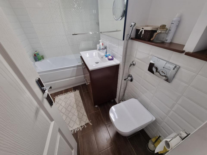 Bistrița Lac- Apartament 3 camere decomandate/etaj 2/mobilat/utilat 