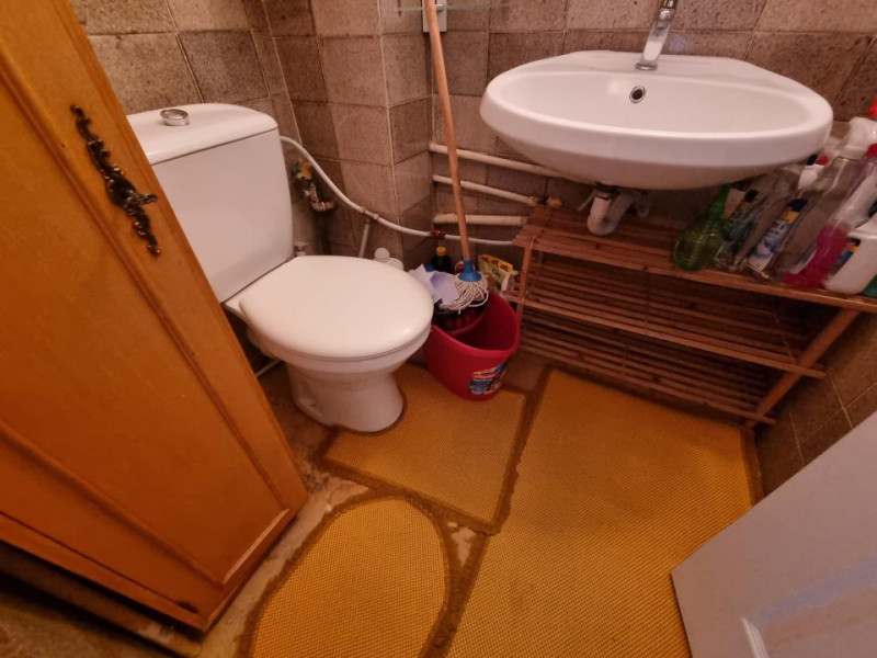 Bistrița Lac- Apartament 3 camere decomandate/etaj 2/mobilat/utilat 