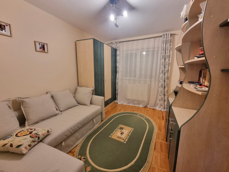 Bistrița Lac- Apartament 3 camere decomandate/etaj 2/mobilat/utilat 