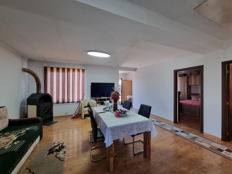 Casa cu trandafiri din Letea Veche, construcție 2013