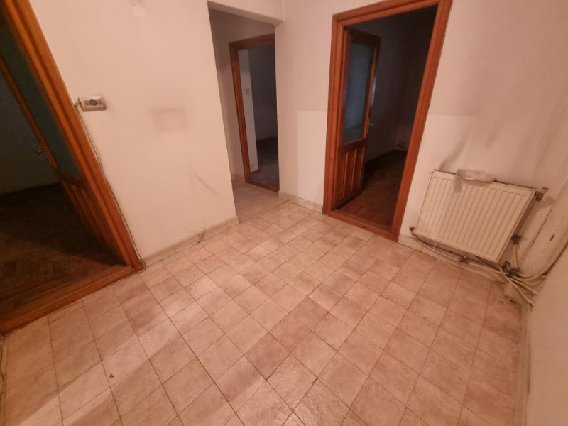 Ștefan cel Mare-Curtea de Apel-3 camere/parter/rezidențial sau birou