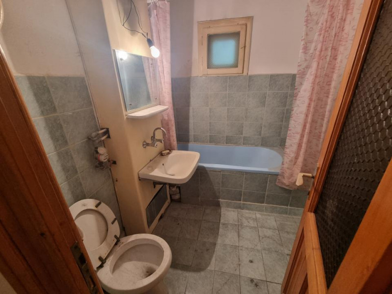 Ștefan cel Mare-Curtea de Apel-3 camere/parter/rezidențial sau birou