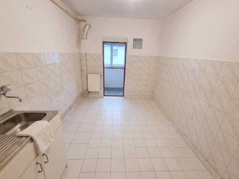 Ștefan cel Mare-Curtea de Apel-3 camere/parter/rezidențial sau birou