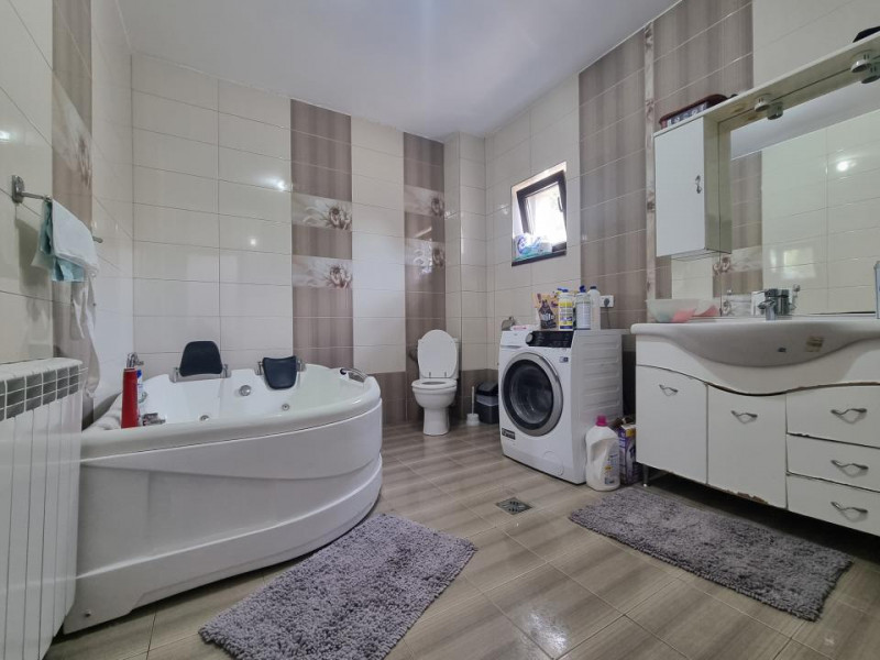 Vilă deosebită- Cartierul CFR Bacău- destinații multiple 