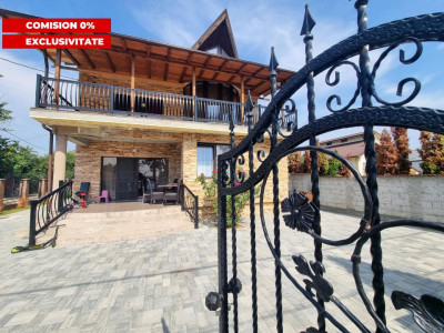 Vilă deosebită- 8 camere- Cartierul CFR Bacău- destinații multiple 