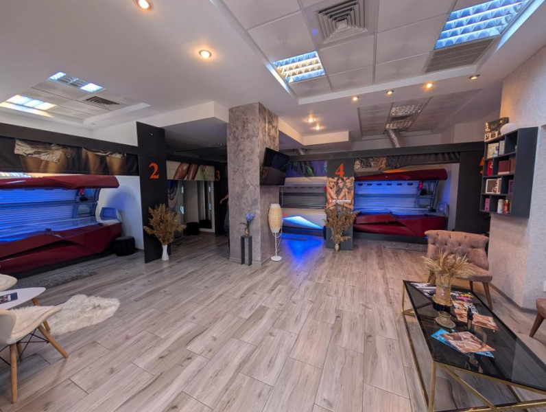 Spatiu comercial 9Mai 82 # peco Moll