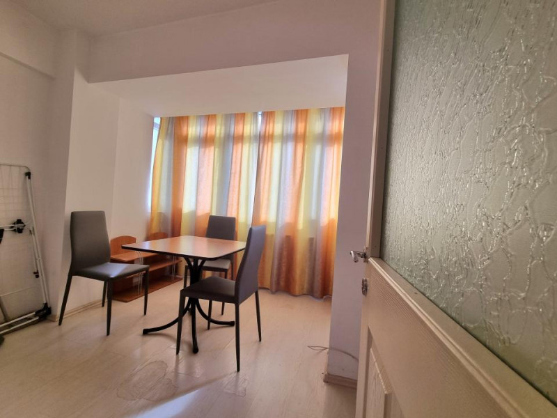 Ultracentral- Apartament 2 camere- mobilat-utilat- etaj intermediar 