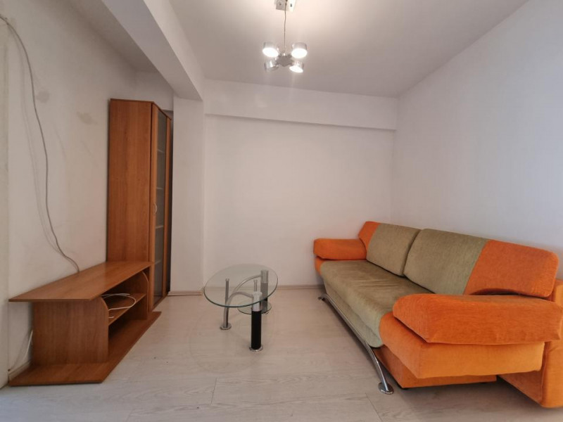 Ultracentral- Apartament 2 camere- mobilat-utilat- etaj intermediar 