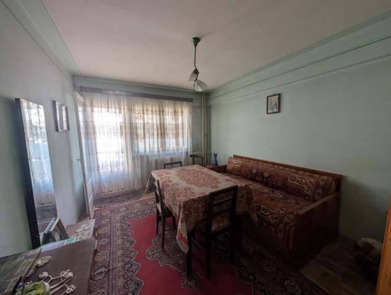 Apartament ultracentral etaj 2