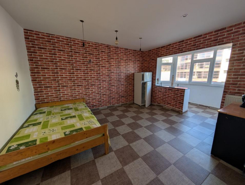 Garsoniera de închiriat Mioritei etaj 1