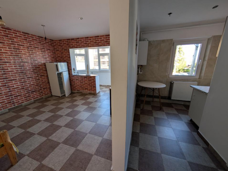 Garsoniera de închiriat Mioritei etaj 1