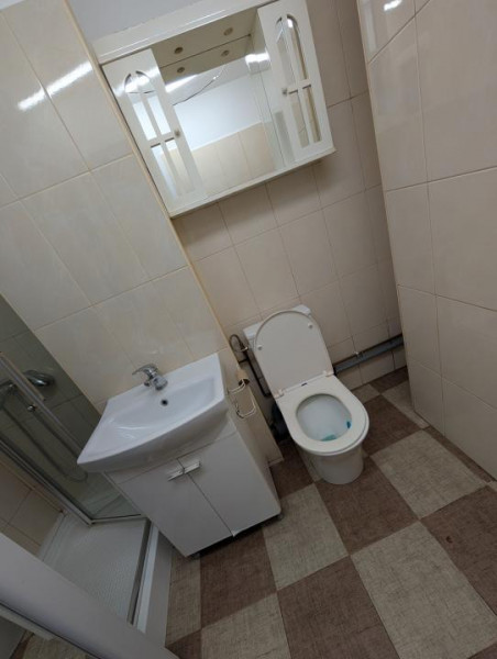 Garsoniera de închiriat Mioritei etaj 1