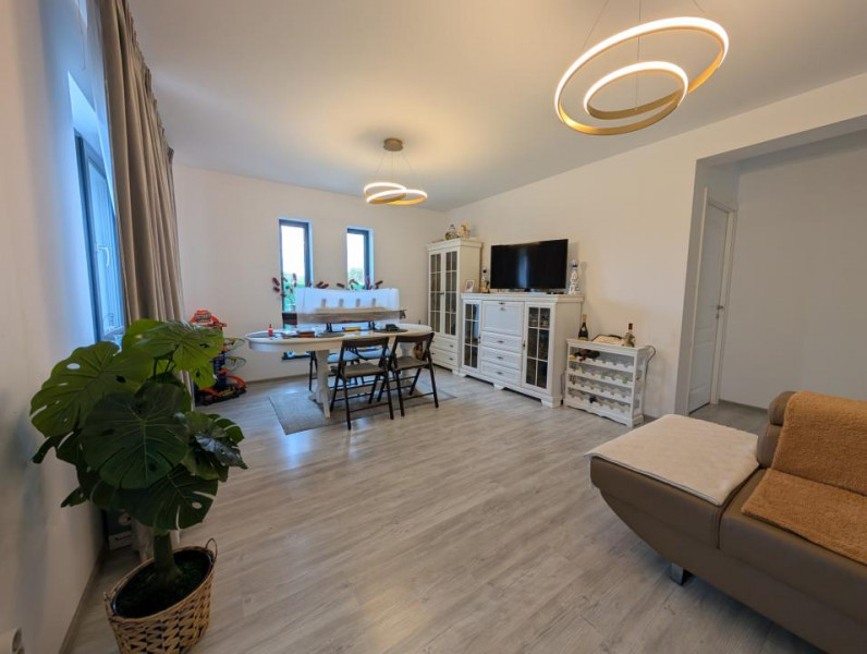 Casa Lilieci amenajata modern, mobilată - utilata 