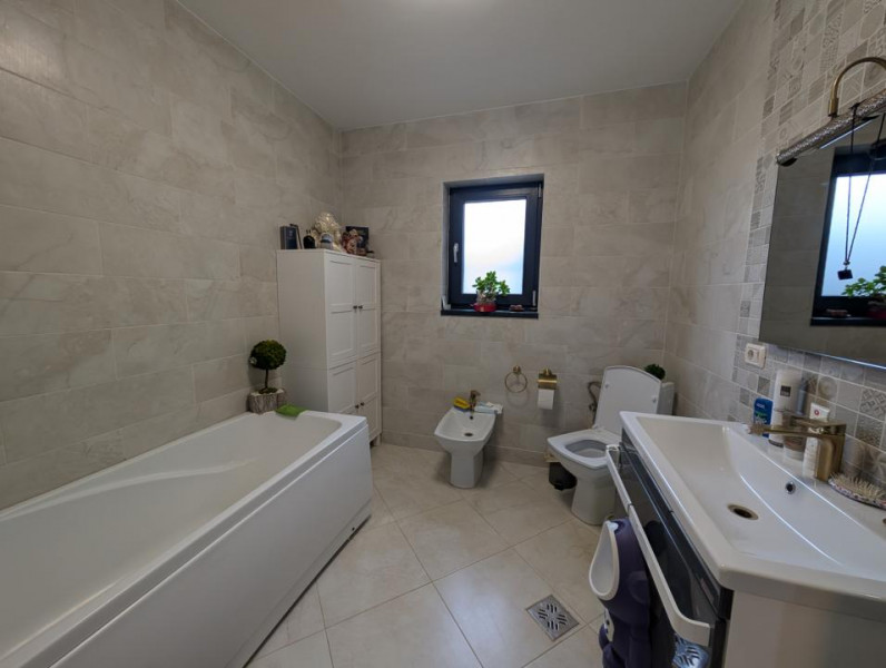 Casa Lilieci amenajata modern, mobilată - utilata 
